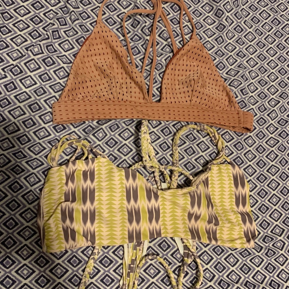 Acacia size large!
